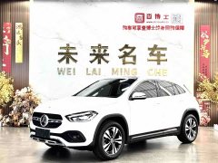 Mercedes-Benz GLA 200 - ფოტო 1