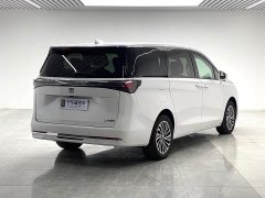 Buick GL8 New Energy Lusang Respect Edition - ფოტო 6