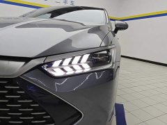 BYD Qin PLUS Glory Edition DM-i 55KM Leading - ფოტო 5