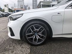 BMW i5 eDrive 35L Premium M Sport Package - ფოტო 4