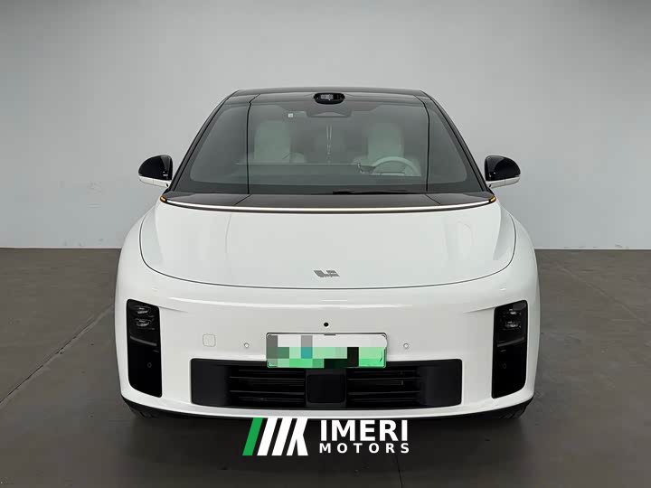 Li Auto i6 Four-Wheel Drive Standard Edition