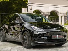 Tesla Model Y Rear-Wheel Drive - ფოტო 1
