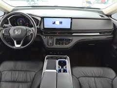 Honda Odyssey 2.0L e:HEV Luxury - ფოტო 12
