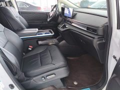 Honda Odyssey 2.0L e:HEV Luxury - ფოტო 13