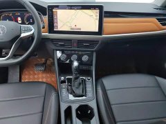 Volkswagen Bora 200TSI DSG Comfort Pro - ფოტო 13