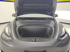 Tesla Model Y Rear-Wheel Drive - ფოტო 10