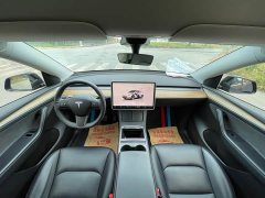 Tesla Model Y Rear-Wheel Drive - ფოტო 12