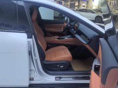 Volkswagen eπ007 Extended Range 200 Ruoyi Edition - ფოტო 8
