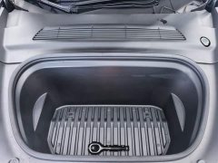 Tesla Model Y Rear-Wheel Drive - ფოტო 10