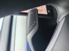Tesla Model Y Rear-Wheel Drive - ფოტო 16