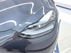 Tesla Model Y Rear-Wheel Drive - ფოტო 5
