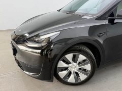 Tesla Model Y Rear-Wheel Drive - ფოტო 10