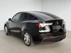 Tesla Model Y Rear-Wheel Drive - ფოტო 5