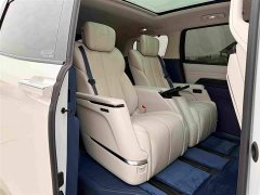 Toyota 2.0T Six-Seat Yun Shi Edition - ფოტო 13
