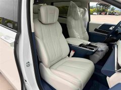 Toyota 2.0T Six-Seat Yun Shi Edition - ფოტო 9
