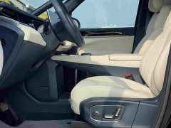 Zeekr Geely Zeekr 009 2022 WE Edition - ფოტო 11