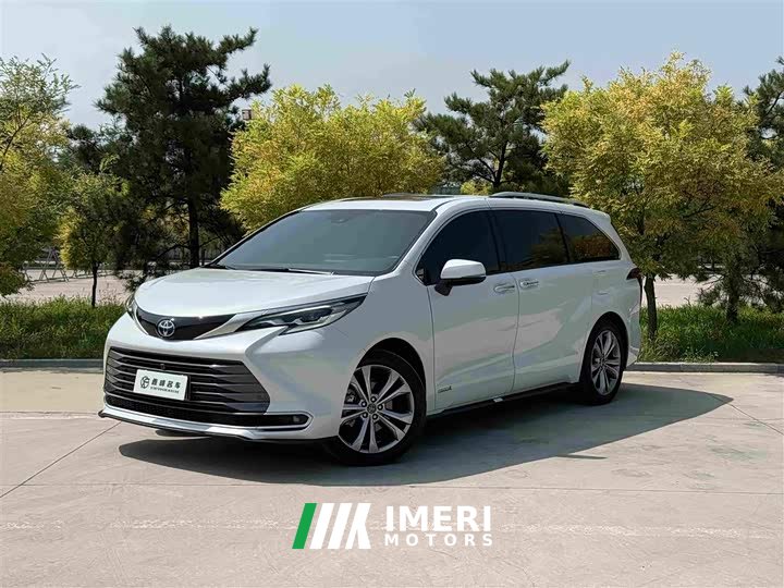 Toyota Sienna 2.5L Hybrid Premium Edition