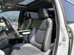 Toyota Sienna 2023 2.5L Hybrid Premium Edition - ფოტო 13