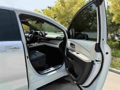 Toyota Sienna 2023 2.5L Hybrid Premium Edition - ფოტო 20