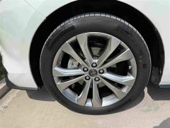 Toyota Sienna 2023 2.5L Hybrid Premium Edition - ფოტო 4