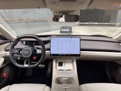 Xiaomi SU7 Four-Wheel Drive Max Edition - ფოტო 12