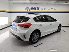 Ford Focus Hatchback EcoBoost 180 Automatic Trend - ფოტო 3