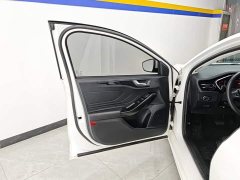 Ford Focus Hatchback EcoBoost 180 Automatic Trend - ფოტო 7