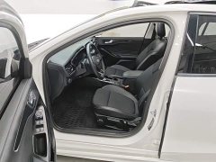Ford Focus Hatchback EcoBoost 180 Automatic Trend - ფოტო 9