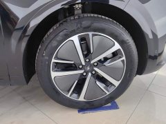 Li Auto L6 Pro - ფოტო 6