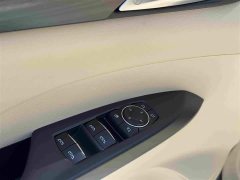 Buick GL8 ES Luxe Enjoyment Edition - ფოტო 17