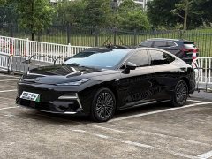 Geely Galaxy Xingyao 8 225km EM-i Far Voyage Family Ocean Edition - ფოტო 1