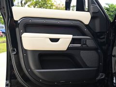 Land Rover Defender 110 5.0T V8 - ფოტო 16