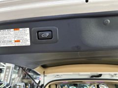 Toyota Alphard 2021 Hybrid 2.5L Premium Edition - ფოტო 20