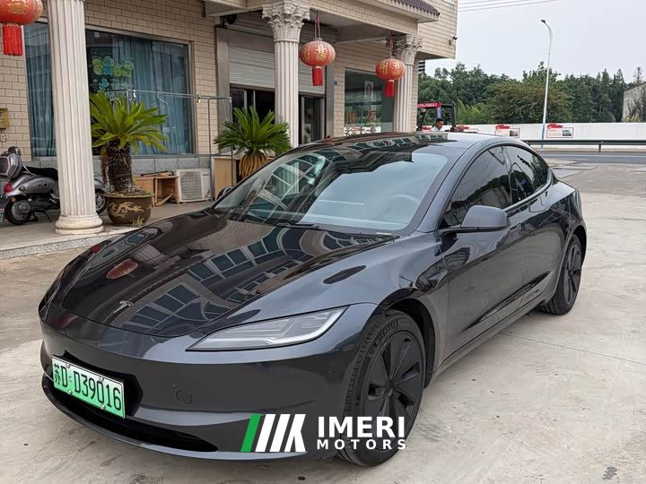 Tesla Model 3 Rear-Wheel Drive