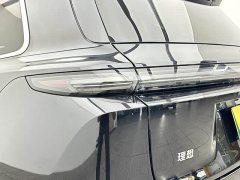 Li Auto L9 2023 Pro - ფოტო 19