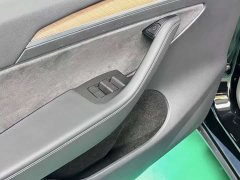 Tesla Model Y Long Range All-Wheel Drive - ფოტო 7
