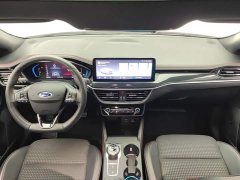 Ford Focus Sedan EcoBoost 180 Automatic ST Line - ფოტო 12
