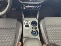 Ford Focus Sedan EcoBoost 180 Automatic ST Line - ფოტო 16