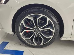 Ford Focus Sedan EcoBoost 180 Automatic ST Line - ფოტო 6