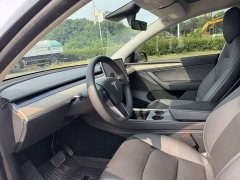 Tesla Model Y Long Range All-Wheel Drive - ფოტო 13