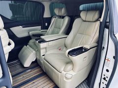 Toyota Alphard Hybrid 2.5L Premium Edition - ფოტო 10