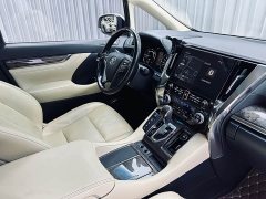 Toyota Alphard Hybrid 2.5L Premium Edition - ფოტო 13