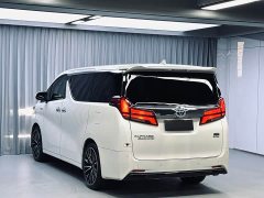 Toyota Alphard Hybrid 2.5L Premium Edition - ფოტო 5