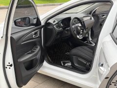 SAIC MG i5 2020 1.5L Manual 4G Connected Deluxe Edition - ფოტო 9