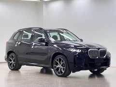 BMW X5 xDrive 30Li M Sport Luxury Night Edition Package - ფოტო 2