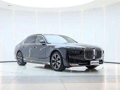 BMW 7 Series 2023 735Li Luxury Line - photo 5