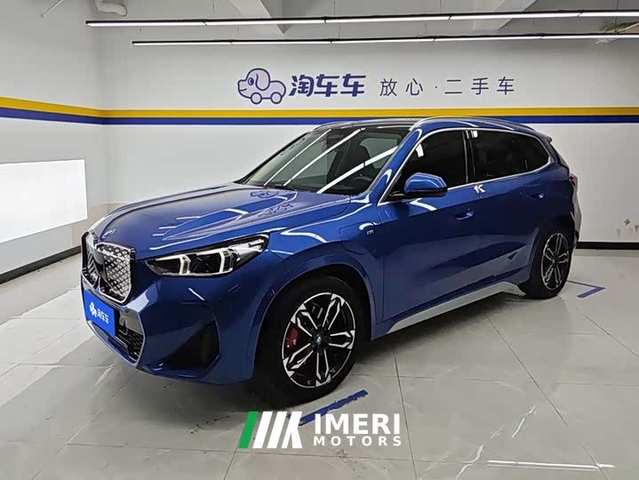 BMW iX1 xDrive30L M Sport Package