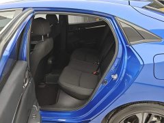 Honda Civic 2021 Hatchback 220 Turbo CVT Trendy Control - ფოტო 11