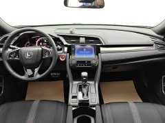 Honda Civic 2021 Hatchback 220 Turbo CVT Trendy Control - ფოტო 12