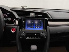 Honda Civic 2021 Hatchback 220 Turbo CVT Trendy Control - ფოტო 13